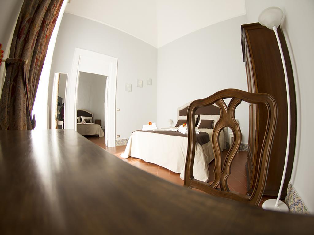 Palazzo Bianchi Domus Holidays ตรานิ ภายนอก รูปภาพ
