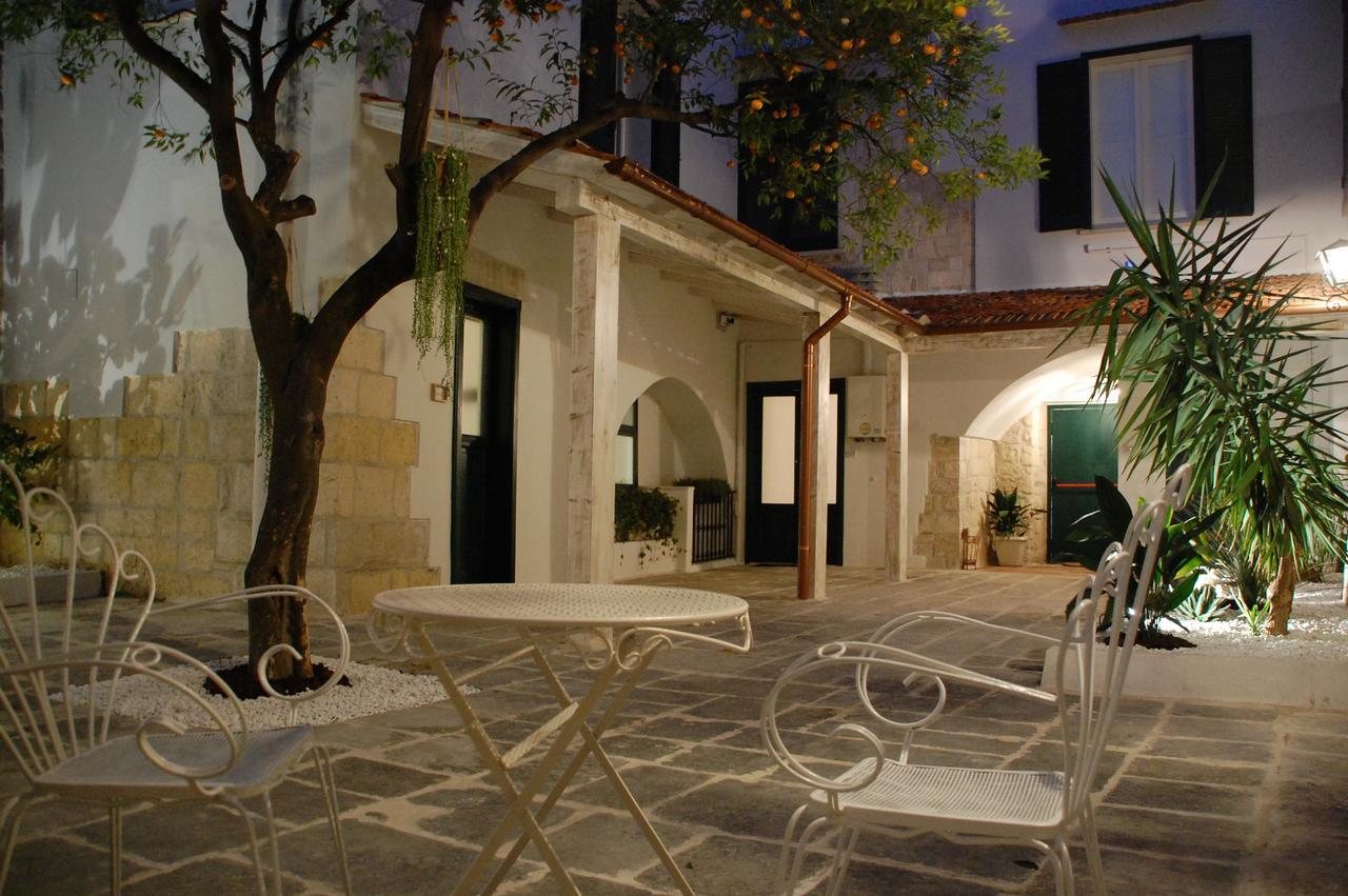 Palazzo Bianchi Domus Holidays ตรานิ ภายนอก รูปภาพ
