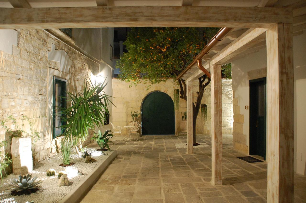 Palazzo Bianchi Domus Holidays ตรานิ ภายนอก รูปภาพ