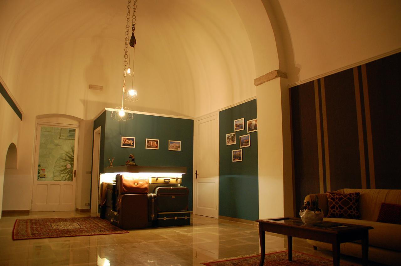 Palazzo Bianchi Domus Holidays ตรานิ ภายนอก รูปภาพ